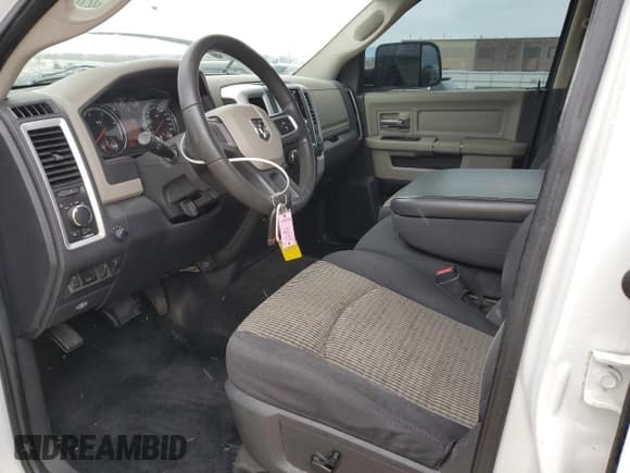 ✅ 2011 Ram 2500 Big Horn • VIN: 3D7UT2CL4BG523813 • Lot: 52029245. Wystawiony na Copart z przebiegiem 179 594 mil. Bezpłatny archiwum sprzedaży aukcyjnych z USA i szczegółowy raport historii pojazdu na DreamBid. Zdjęcie 7.