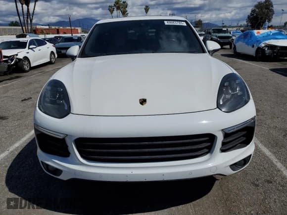 ✅ 2018 Porsche Cayenne S • VIN: WP1AB2A27JLA61046 • Lot: 49083785. Wystawiony na Copart z przebiegiem 79 241 mil. Bezpłatny archiwum sprzedaży aukcyjnych z USA i szczegółowy raport historii pojazdu na DreamBid. Zdjęcie 5.