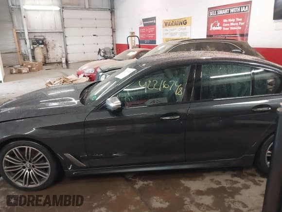 ✅ 2018 BMW 5 Series M550i xDrive • VIN: WBAJB9C53JB049920 • Lot: 42216748. Listed on IAAI with 53,036 mi. Free auction sales archive from the USA and detailed vehicle history report at DreamBid. Image 14.
