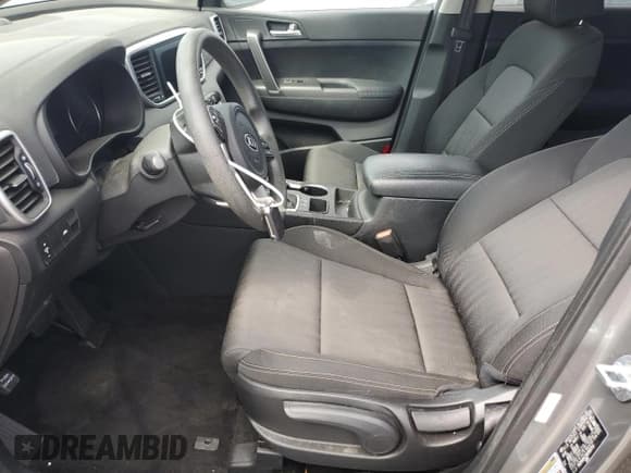 ✅ 2021 Kia Sportage LX • VIN: KNDPM3AC9M7863714 • Lot: 82132365. Listed on Copart with 27,746 mi. Free auction sales archive from the USA and detailed vehicle history report at DreamBid. Image 7.