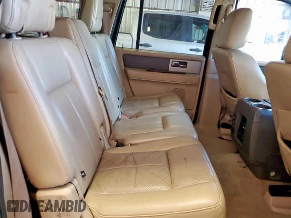 ✅ 2013 Ford Expedition Max XLT • VIN: 1FMJK1J58DEF51991 • Lot: 85290455. Wystawiony na Copart z przebiegiem 208 362 mil. Bezpłatny archiwum sprzedaży aukcyjnych z USA i szczegółowy raport historii pojazdu na DreamBid. Zdjęcie 11.