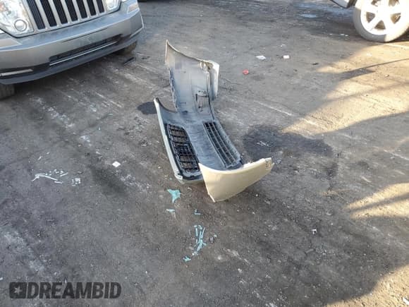 ✅ 2009 Volvo V50 R-Design • VIN: YV1MJ672692461823 • Лот: 78099044. Опубликован ранее на Copart с пробегом 110 331 миль. Бесплатный доступ к архиву аукционных продаж из США и подробный отчёт об истории автомобиля на DreamBid. Изображение 14.