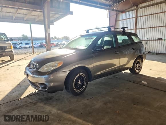 ✅ 2007 Toyota Matrix XR • VIN: 2T1KR32E27C653986 • Lot: 82462145. Listed on Copart with 228,135 mi. Free auction sales archive from the USA and detailed vehicle history report at DreamBid. Image 1.