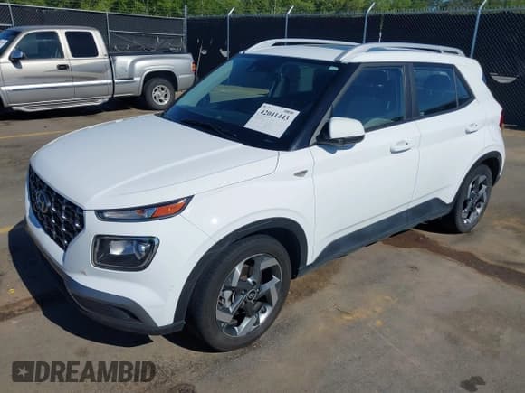 ✅ 2022 Hyundai Venue SEL • VIN: KMHRC8A33NU171505 • Lot: 42041443. Listed on IAAI with 37,908 mi. Free auction sales archive from the USA and detailed vehicle history report at DreamBid. Image 17.