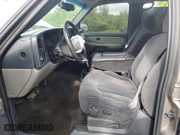 ✅ 2002 Chevrolet Tahoe LS • VIN: 1GNEK13V62J203444 • Lot: 57946425. Listed on Copart with 249,035 mi. Free auction sales archive from the USA and detailed vehicle history report at DreamBid. Image 7.