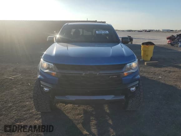 ✅ 2021 Chevrolet Colorado 4WD Z71 • VIN: 1GCGTDEN4M1274500 • Lot: 92987505. Wystawiony na Copart z przebiegiem 39 442 mil. Bezpłatny archiwum sprzedaży aukcyjnych z USA i szczegółowy raport historii pojazdu na DreamBid. Zdjęcie 5.