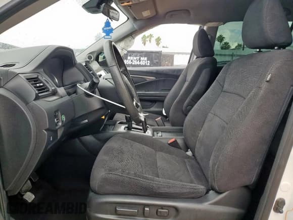 ✅ 2019 Honda Pilot EX • VIN: 5FNYF6H37KB042804 • Lot: 85727205. Listed on Copart with 84,071 mi. Free auction sales archive from the USA and detailed vehicle history report at DreamBid. Image 7.