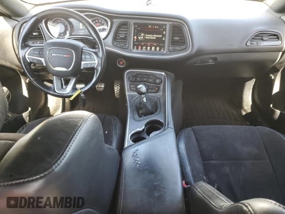 ✅ 2015 Dodge Challenger R/T Scat Pack • VIN: 2C3CDZFJ3FH710251 • Lot: 80908065. Wystawiony na Copart z przebiegiem 137 066 mil. Bezpłatny archiwum sprzedaży aukcyjnych z USA i szczegółowy raport historii pojazdu na DreamBid. Zdjęcie 8.