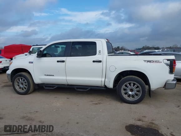 ✅ 2010 Toyota Tundra • VIN: 5TFEY5F14AX095361 • Lot: 41502005. Wystawiony na IAAI z przebiegiem Nie podano. Bezpłatny archiwum sprzedaży aukcyjnych z USA i szczegółowy raport historii pojazdu na DreamBid. Zdjęcie 14.
