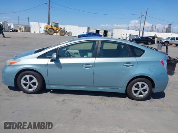 ✅ 2014 Toyota Prius Four • VIN: JTDKN3DU8E1829487 • Lot: 43247685. Wystawiony na IAAI z przebiegiem 143 689 mil. Bezpłatny archiwum sprzedaży aukcyjnych z USA i szczegółowy raport historii pojazdu na DreamBid. Zdjęcie 14.
