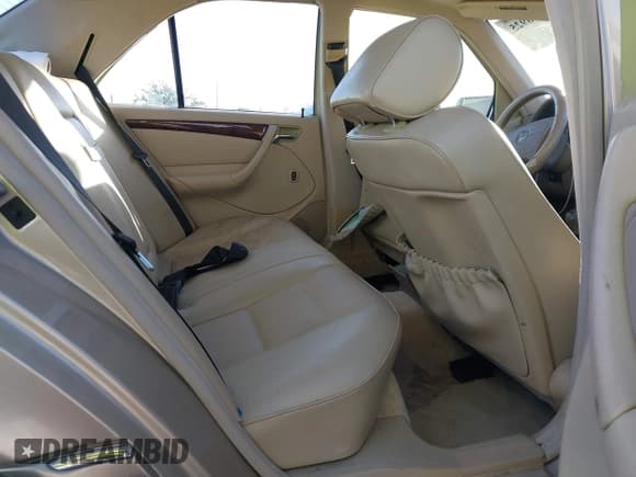 ✅ 2000 Mercedes-Benz C 230 Kompressor • VIN: WDBHA24G9YA856825 • Lot: 41418925. Wystawiony na IAAI z przebiegiem 99 616 mil. Bezpłatny archiwum sprzedaży aukcyjnych z USA i szczegółowy raport historii pojazdu na DreamBid. Zdjęcie 8.