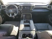 ✅ 2024 Toyota Tundra SR5 • VIN: 5TFLA5DB4RX221995 • Лот: 92409065. Опубликован ранее на Copart с пробегом 24 017 миль. Бесплатный доступ к архиву аукционных продаж из США и подробный отчёт об истории автомобиля на DreamBid. Изображение 8.