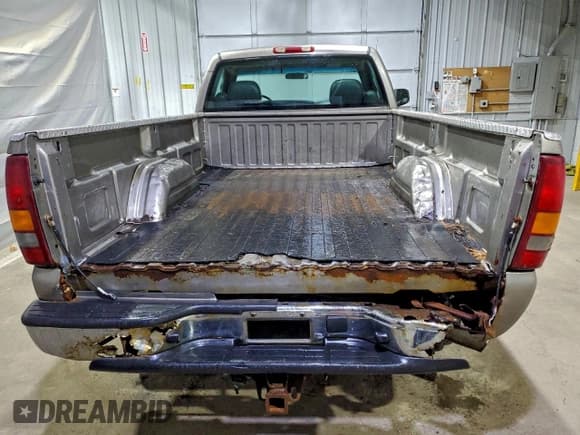 ✅ 2001 Chevrolet Silverado 2500HD • VIN: 1GCHK24U91E228041 • Lot: 94269065. Wystawiony na Copart z przebiegiem 159 267 mil. Bezpłatny archiwum sprzedaży aukcyjnych z USA i szczegółowy raport historii pojazdu na DreamBid. Zdjęcie 6.