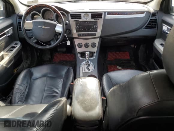 ✅ 2009 Chrysler Sebring Touring • VIN: 1C3LC56B99N566592 • Lot: 47864895. Wystawiony na Copart z przebiegiem 191 677 mil. Bezpłatny archiwum sprzedaży aukcyjnych z USA i szczegółowy raport historii pojazdu na DreamBid. Zdjęcie 8.