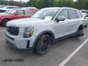 ✅ 2022 Kia Telluride SX • VIN: 5XYP5DHC3NG223639 • Lot: 43188855. Wystawiony na IAAI z przebiegiem 20 061 mil. Bezpłatny archiwum sprzedaży aukcyjnych z USA i szczegółowy raport historii pojazdu na DreamBid. Zdjęcie 2.