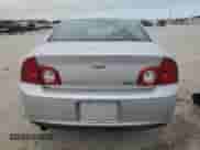 2010 Chevrolet Malibu 1LT z VIN 1G1ZC5E07AF323909, wystawiony jako Copart lot #56308914 z przebiegiem 169 154 mil mil oraz Szkoda całkowita • Salvage title. Historia ofert i sprzedaży dostępna na DreamBid. Obrazek 6.