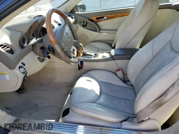 ✅ 2007 Mercedes-Benz SL 550 • VIN: WDBSK71F67F127226 • Лот: 75447924. Опубликован ранее на Copart с пробегом 108 774 миль. Бесплатный доступ к архиву аукционных продаж из США и подробный отчёт об истории автомобиля на DreamBid. Изображение 7.