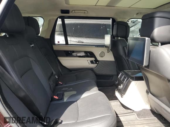 ✅ 2018 Land Rover Range Rover • VIN: SALGS5RE4JA395759 • Lot: 61733705. Listed on Copart with 114,780 mi. Free auction sales archive from the USA and detailed vehicle history report at DreamBid. Image 11.