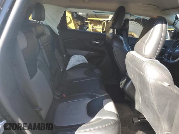 ✅ 2014 Jeep Cherokee Limited • VIN: 1C4PJMDS5EW224660 • Лот: 85115445. Опубликован ранее на Copart с пробегом 199 439 миль. Бесплатный доступ к архиву аукционных продаж из США и подробный отчёт об истории автомобиля на DreamBid. Изображение 10.