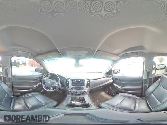 ✅ 2017 Chevrolet Suburban LS • VIN: 1GNSCGKC3HR397881 • Lot: 70394674. Wystawiony na Copart z przebiegiem 122 853 mil. Bezpłatny archiwum sprzedaży aukcyjnych z USA i szczegółowy raport historii pojazdu na DreamBid. Zdjęcie 14.