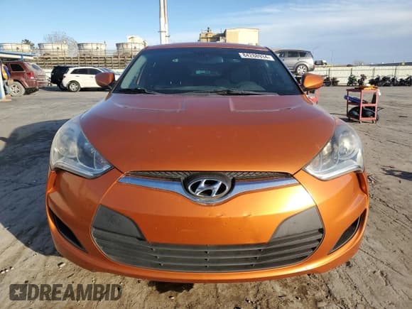 ✅ 2013 Hyundai Veloster w/Black Int • VIN: KMHTC6AD7DU145197 • Lot: 84288934. Wystawiony na Copart z przebiegiem 145 842 mil. Bezpłatny archiwum sprzedaży aukcyjnych z USA i szczegółowy raport historii pojazdu na DreamBid. Zdjęcie 5.