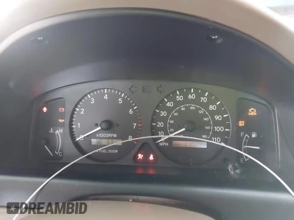 ✅ 1998 Toyota Corolla LE • VIN: 2T1BR18E9WC016104 • Lot: 43838320. Listed on IAAI with 110,096 mi. Free auction sales archive from the USA and detailed vehicle history report at DreamBid. Image 7.