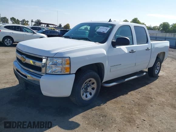 ✅ 2011 Chevrolet Silverado 1500 LS • VIN: 3GCPCREA5BG408018 • Lot: 43217341. Wystawiony na IAAI z przebiegiem 190 884 mil. Bezpłatny archiwum sprzedaży aukcyjnych z USA i szczegółowy raport historii pojazdu na DreamBid. Zdjęcie 2.