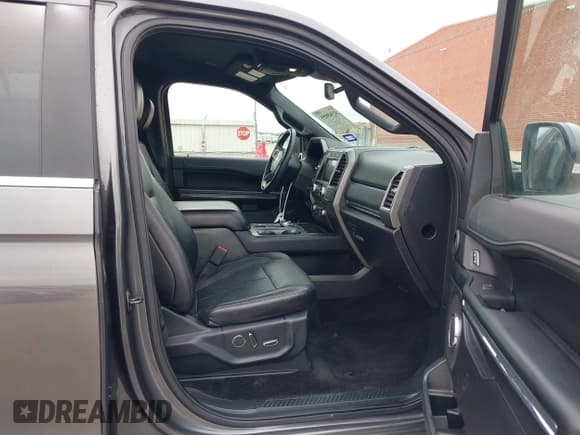 ✅ 2018 Ford Expedition XLT • VIN: 1FMJU1HT6JEA58918 • Lot: 41949055. Listed on IAAI with 65,674 mi. Free auction sales archive from the USA and detailed vehicle history report at DreamBid. Image 5.