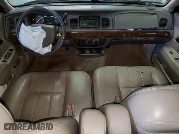 ✅ 2008 Mercury Grand Marquis GS • VIN: 2MEFM74V78X608980 • Lot: 70548235. Wystawiony na Copart z przebiegiem 159 852 mil. Bezpłatny archiwum sprzedaży aukcyjnych z USA i szczegółowy raport historii pojazdu na DreamBid. Zdjęcie 8.