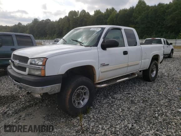 ✅ 2004 Chevrolet Silverado 2500HD LS • VIN: 1GCHC29114E130167 • Лот: 72407994. Опубликован ранее на Copart с пробегом 324 188 миль. Бесплатный доступ к архиву аукционных продаж из США и подробный отчёт об истории автомобиля на DreamBid. Изображение 1.