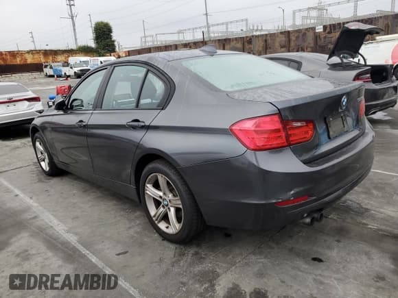 ✅ 2012 BMW 3 Series 328i • VIN: WBA3C1C50CF433169 • Lot: 85649235. Listed on Copart with 140,743 mi. Free auction sales archive from the USA and detailed vehicle history report at DreamBid. Image 2.