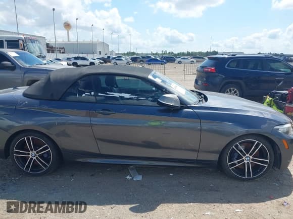 ✅ 2018 BMW 2 Series M240i • VIN: WBA2N1C55JVC28118 • Lot: 40138420. Wystawiony na IAAI z przebiegiem Nie podano. Bezpłatny archiwum sprzedaży aukcyjnych z USA i szczegółowy raport historii pojazdu na DreamBid. Zdjęcie 13.