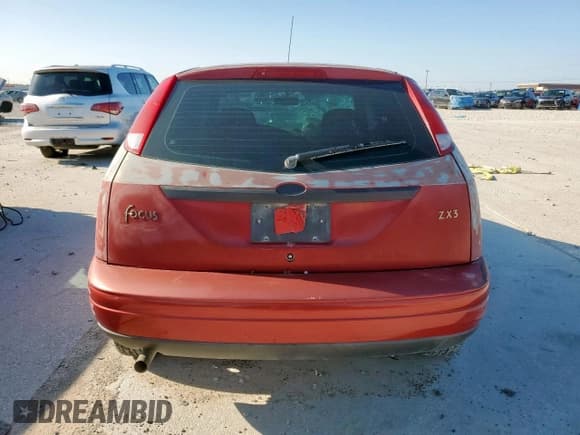 ✅ 2000 Ford Focus ZX3 • VIN: 3FAFP313XYR101516 • Lot: 51911325. Wystawiony na Copart z przebiegiem 180 653 mil. Bezpłatny archiwum sprzedaży aukcyjnych z USA i szczegółowy raport historii pojazdu na DreamBid. Zdjęcie 6.