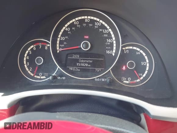 ✅ 2014 Volkswagen Beetle 2.5L • VIN: 3VWHX7AT8EM607412 • Lot: 42498009. Wystawiony na IAAI z przebiegiem 151 020 mil. Bezpłatny archiwum sprzedaży aukcyjnych z USA i szczegółowy raport historii pojazdu na DreamBid. Zdjęcie 7.