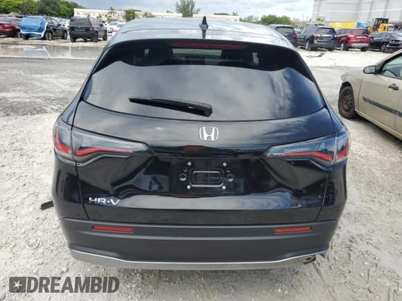 ✅ 2025 Honda HR-V Sport • VIN: 3CZRZ1H59SM725299 • Lot: 70713505. Listed on Copart with 8,605 mi. Free auction sales archive from the USA and detailed vehicle history report at DreamBid. Image 6.