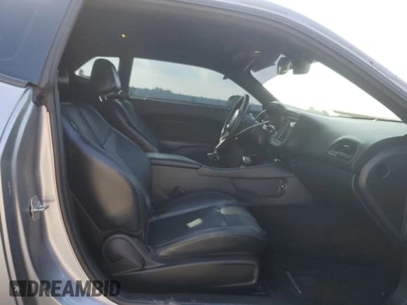 ✅ 2016 Dodge Challenger SXT Plus • VIN: 2C3CDZAG1GH119946 • Lot: 58206143. Wystawiony na Copart z przebiegiem 108 411 mil. Bezpłatny archiwum sprzedaży aukcyjnych z USA i szczegółowy raport historii pojazdu na DreamBid. Zdjęcie 7.