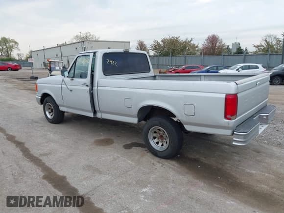 ✅ 1991 Ford F-150 • VIN: 2FTEF15Y7MCB07571 • Lot: 42112922. Listed on IAAI with 75,013 mi. Free auction sales archive from the USA and detailed vehicle history report at DreamBid. Image 3.