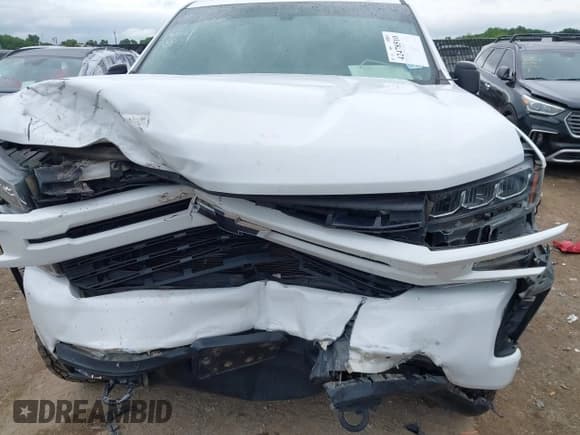 ✅ 2019 Chevrolet Silverado 1500 RST • VIN: 1GCUYEED7KZ349996 • Lot: 42478510. Wystawiony na IAAI z przebiegiem 111 413 mil. Bezpłatny archiwum sprzedaży aukcyjnych z USA i szczegółowy raport historii pojazdu na DreamBid. Zdjęcie 6.