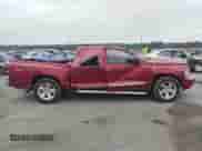 2010 Dodge Dakota Laramie z VIN 1D7CW5GP3AS156914, wystawiony jako IAAI lot #42569804 z przebiegiem 198 463 mil mil oraz . Historia ofert i sprzedaży dostępna na DreamBid. Obrazek 12.