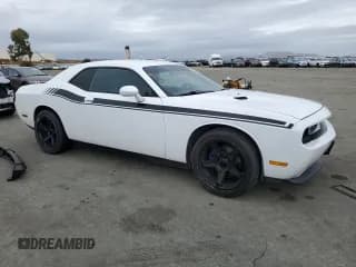 ✅ 2014 Dodge Challenger SXT • VIN: 2C3CDYAG7EH277084 • Lot: 80559344. Wystawiony na Copart z przebiegiem 90 424 mil. Bezpłatny archiwum sprzedaży aukcyjnych z USA i szczegółowy raport historii pojazdu na DreamBid. Zdjęcie 4.