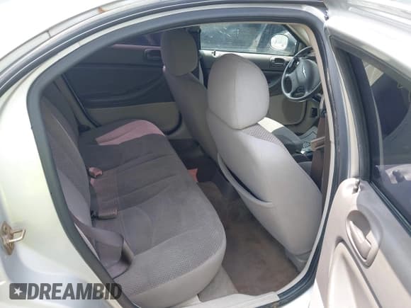 ✅ 2005 Chrysler Sebring • VIN: 1C3EL46XX5N691416 • Lot: 42685573. Listed on IAAI with 197,947 mi. Free auction sales archive from the USA and detailed vehicle history report at DreamBid. Image 8.