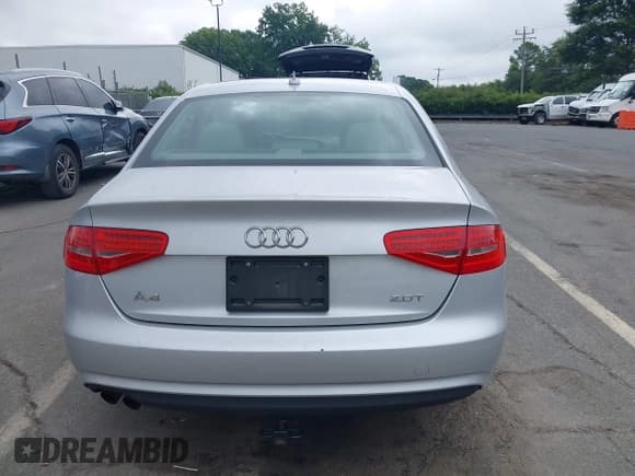✅ 2013 Audi A4 Premium • VIN: WAUAFAFL8DA181467 • Лот: 42672105. Опубликован ранее на IAAI с пробегом 136 633 миль. Бесплатный доступ к архиву аукционных продаж из США и подробный отчёт об истории автомобиля на DreamBid. Изображение 16.