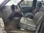 2000 Chevrolet Blazer LT with VIN 1GNDT13W6Y2372092, listed as a Copart auction lot 85784644 with 128,379 mi miles and Salvage title. Bid and sale history available at DreamBid. Image 7.