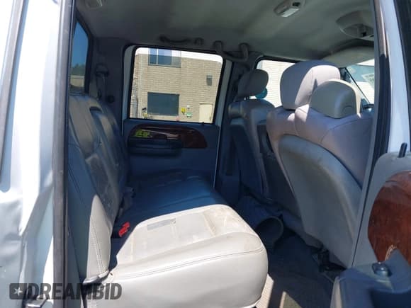 ✅ 2003 Ford F-350 XL • VIN: 1FTSW31P73EB51526 • Лот: 42730505. Опубликован ранее на IAAI с пробегом Не указан. Бесплатный доступ к архиву аукционных продаж из США и подробный отчёт об истории автомобиля на DreamBid. Изображение 8.