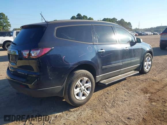 2015 Chevrolet Traverse LS z VIN 1GNKRFEDXFJ275799, wystawiony jako IAAI lot #43404084 z przebiegiem 150 564 mil mil oraz . Historia ofert i sprzedaży dostępna na DreamBid. Obrazek 4.