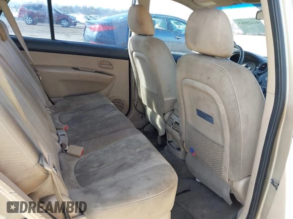 ✅ 2008 Kia Rondo EX • VIN: KNAFG526987175321 • Lot: 41429065. Listed on IAAI with 187,704 mi. Free auction sales archive from the USA and detailed vehicle history report at DreamBid. Image 8.