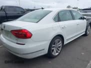 ✅ 2016 Volkswagen Passat SEL Premium • VIN: 1VWCS7A38GC026439 • Lot: 42617233. Wystawiony na IAAI z przebiegiem 85 850 mil. Bezpłatny archiwum sprzedaży aukcyjnych z USA i szczegółowy raport historii pojazdu na DreamBid. Zdjęcie 4.