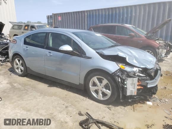✅ 2015 Chevrolet Volt • VIN: 1G1RB6E48FU118226 • Lot: 68071924. Wystawiony na Copart z przebiegiem 81 102 mil. Bezpłatny archiwum sprzedaży aukcyjnych z USA i szczegółowy raport historii pojazdu na DreamBid. Zdjęcie 4.