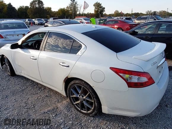 ✅ 2011 Nissan Maxima SV • VIN: 1N4AA5AP5BC862129 • Lot: 43612708. Listed on IAAI with 129,173 mi. Free auction sales archive from the USA and detailed vehicle history report at DreamBid. Image 3.