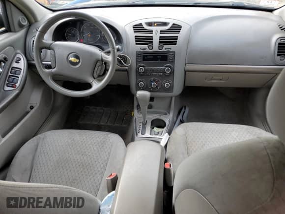 2007 Chevrolet Malibu 1LT z VIN 1G1ZT58F77F294629, wystawiony jako Copart lot #72784694 z przebiegiem 155 629 mil mil oraz Szkoda całkowita • Salvage title. Historia ofert i sprzedaży dostępna na DreamBid. Obrazek 8.